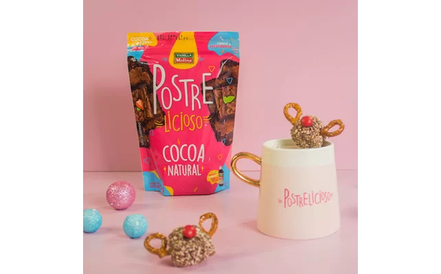 Chocolate caliente con bombones de reno